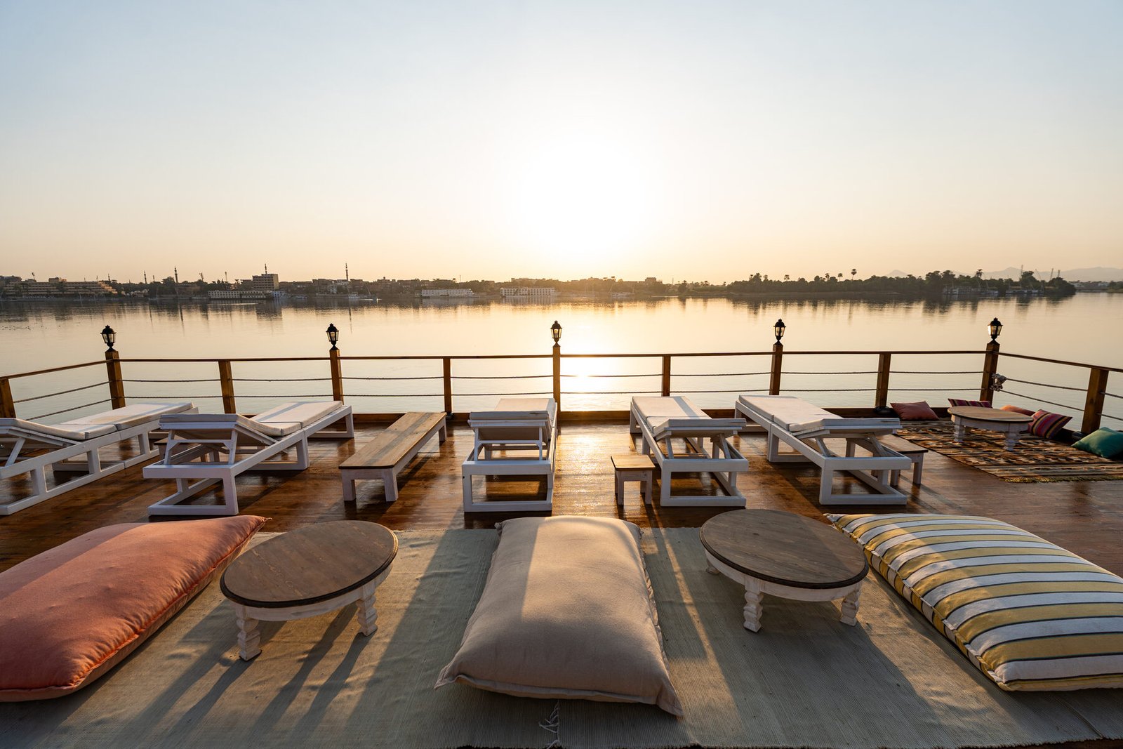 NR-ES dahabiya sun deck with Nile view and relaxed slow luxury atmosphere