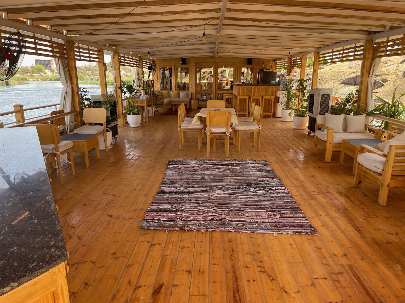 NR-SF dahabiya main deck with spacious seating for guided Nile route days